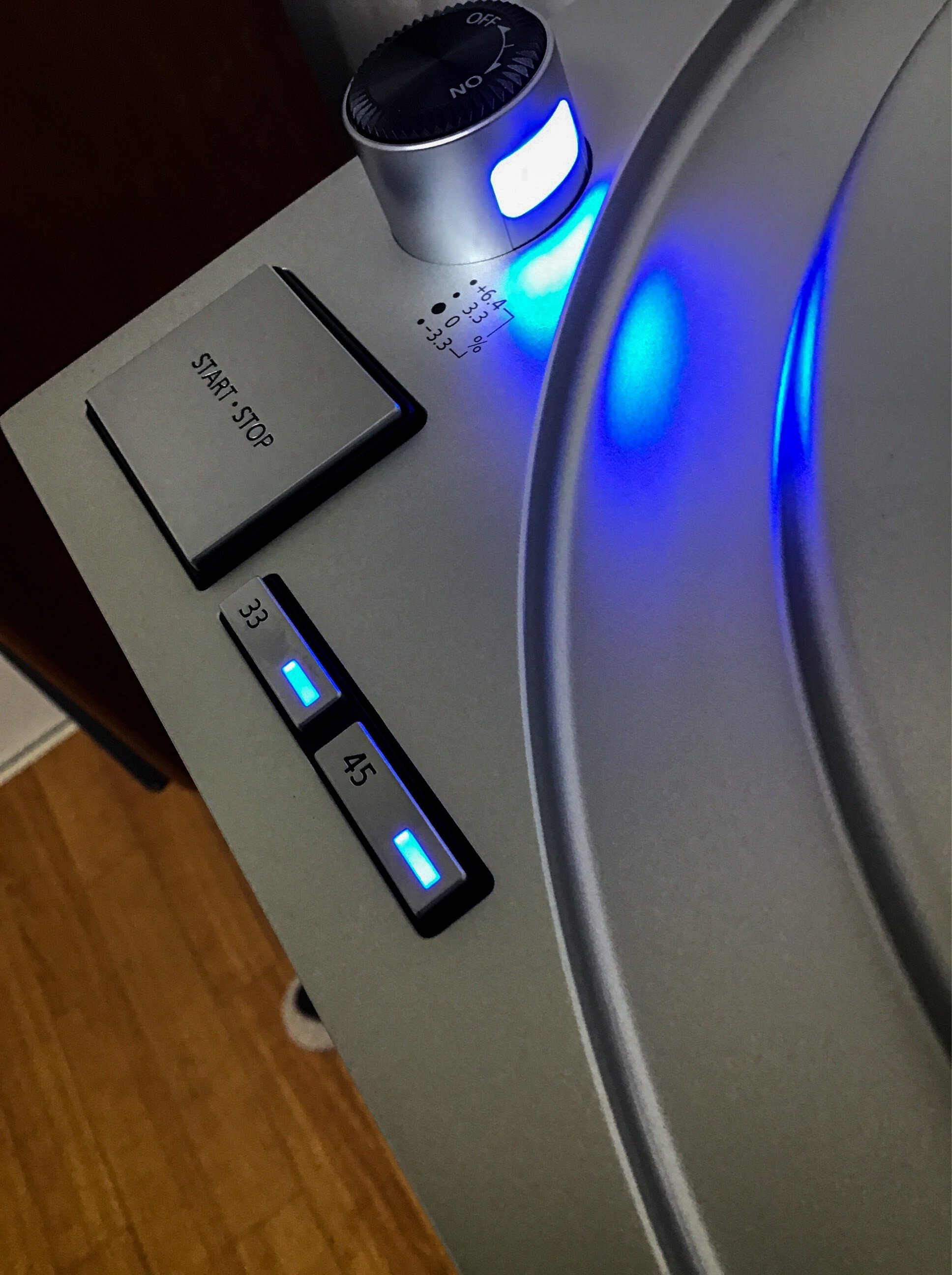 TechnicsのSL-1200というターンテーブルについて （やっぱり買って