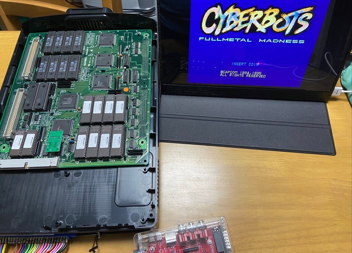 CPicS2」を使ってカプコンのアーケードゲーム基板「CPS2」を電池レス化