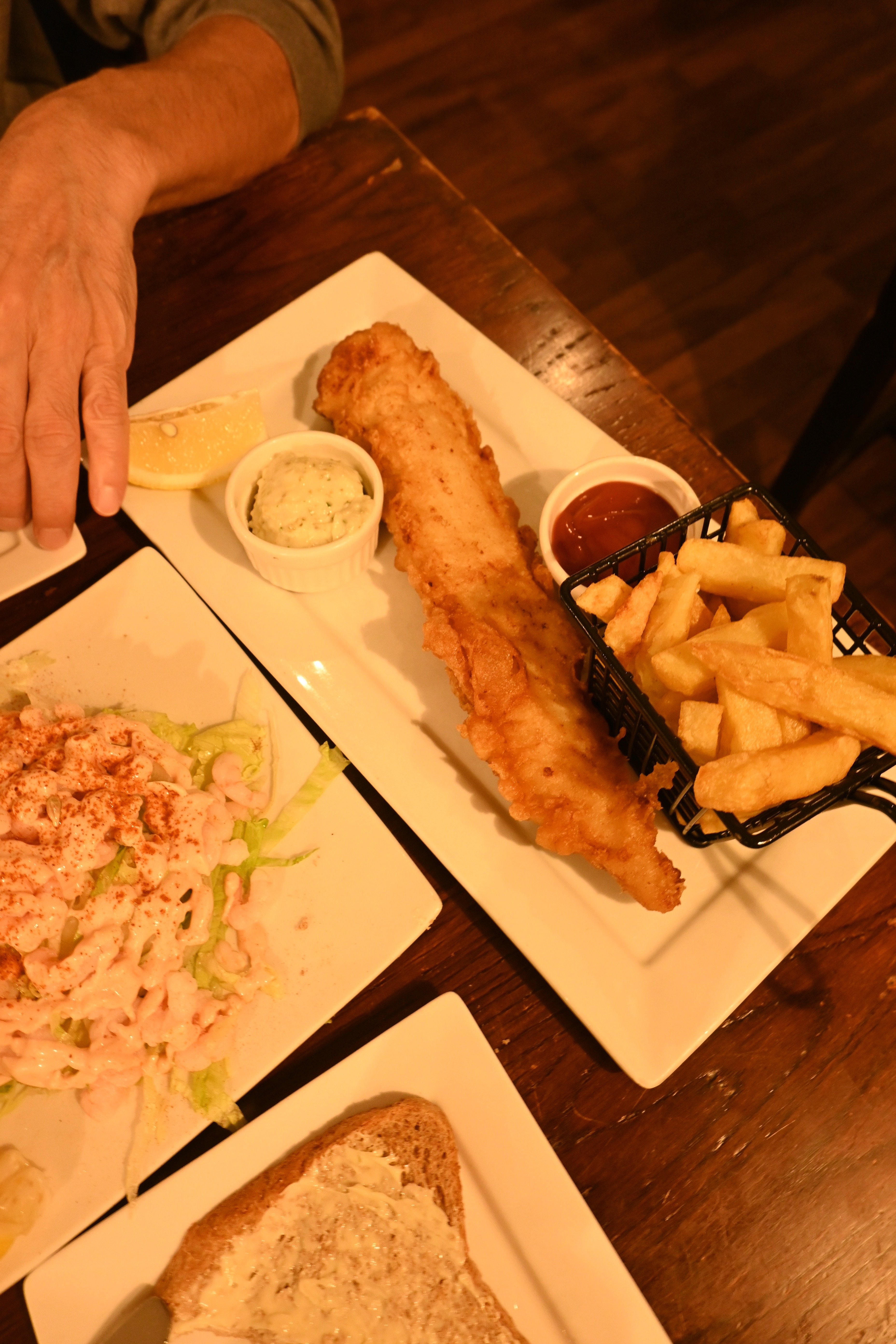 旅のごはん・ロンドン🇬🇧極上フィッシュ＆チップス｜ nana