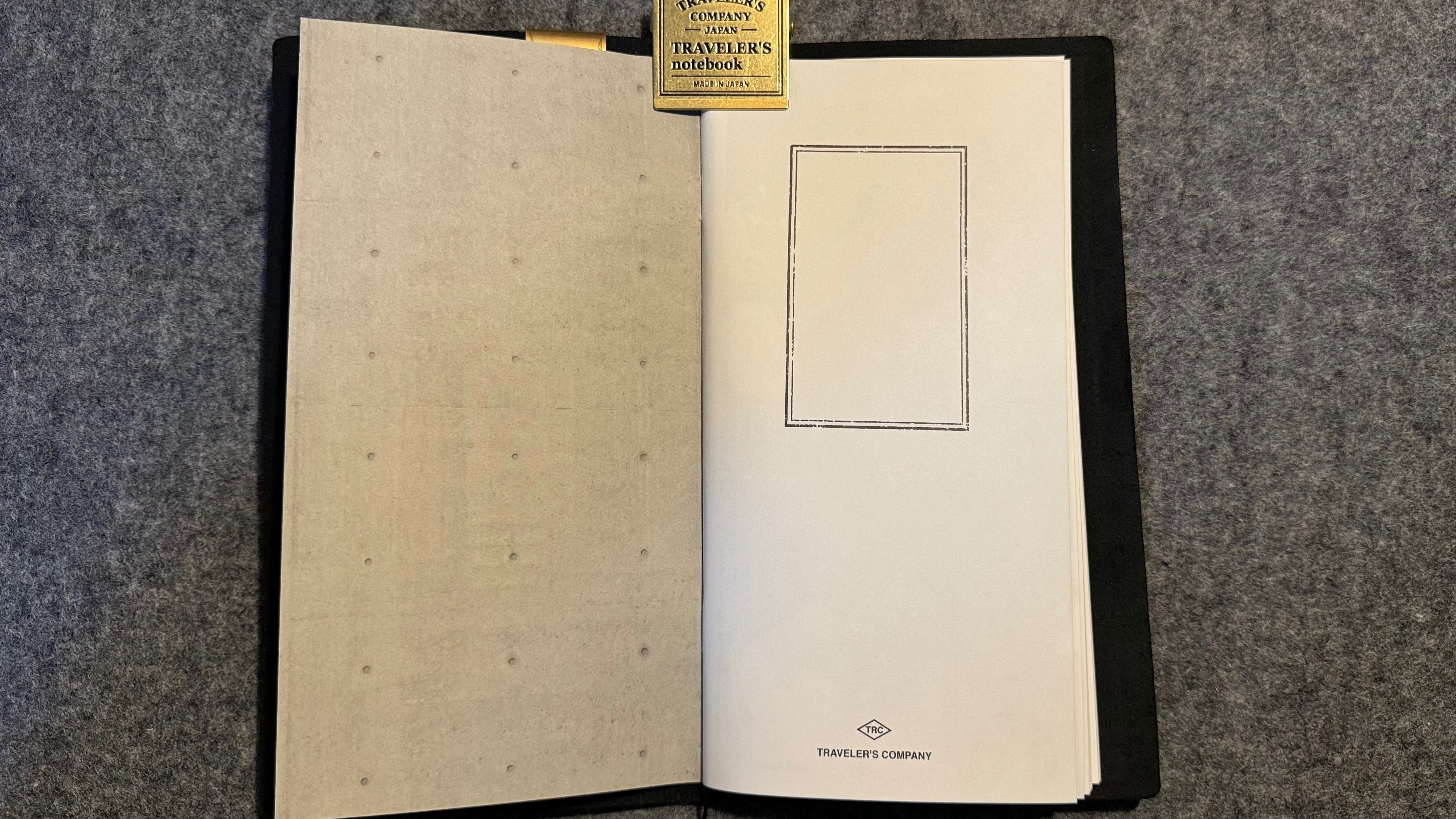 地中美術館 トラベラーズノート・チャーム 2点セット 地中美術館