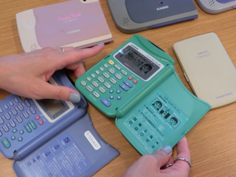 懐かしの平成レトロ？カプセルトイで人気再燃したアレを、元・愛用者と