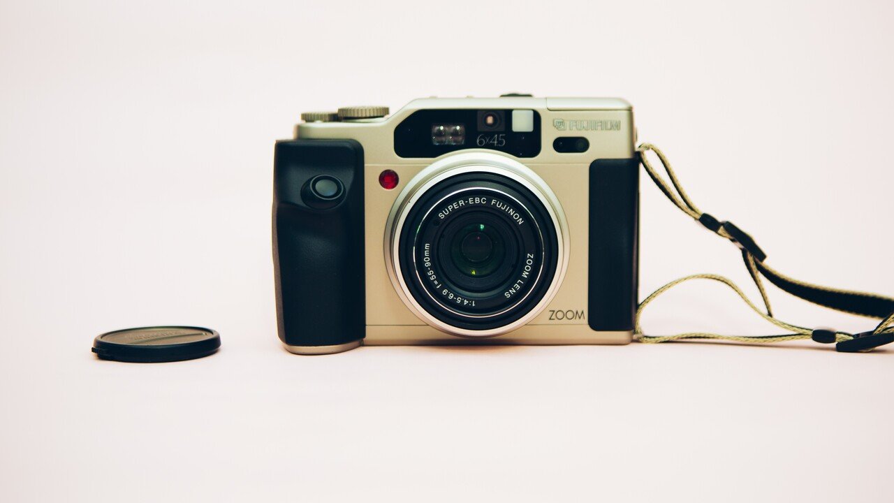 作例あり】初心者にもオススメな中判フィルムカメラFUJIFILM GA645Zi