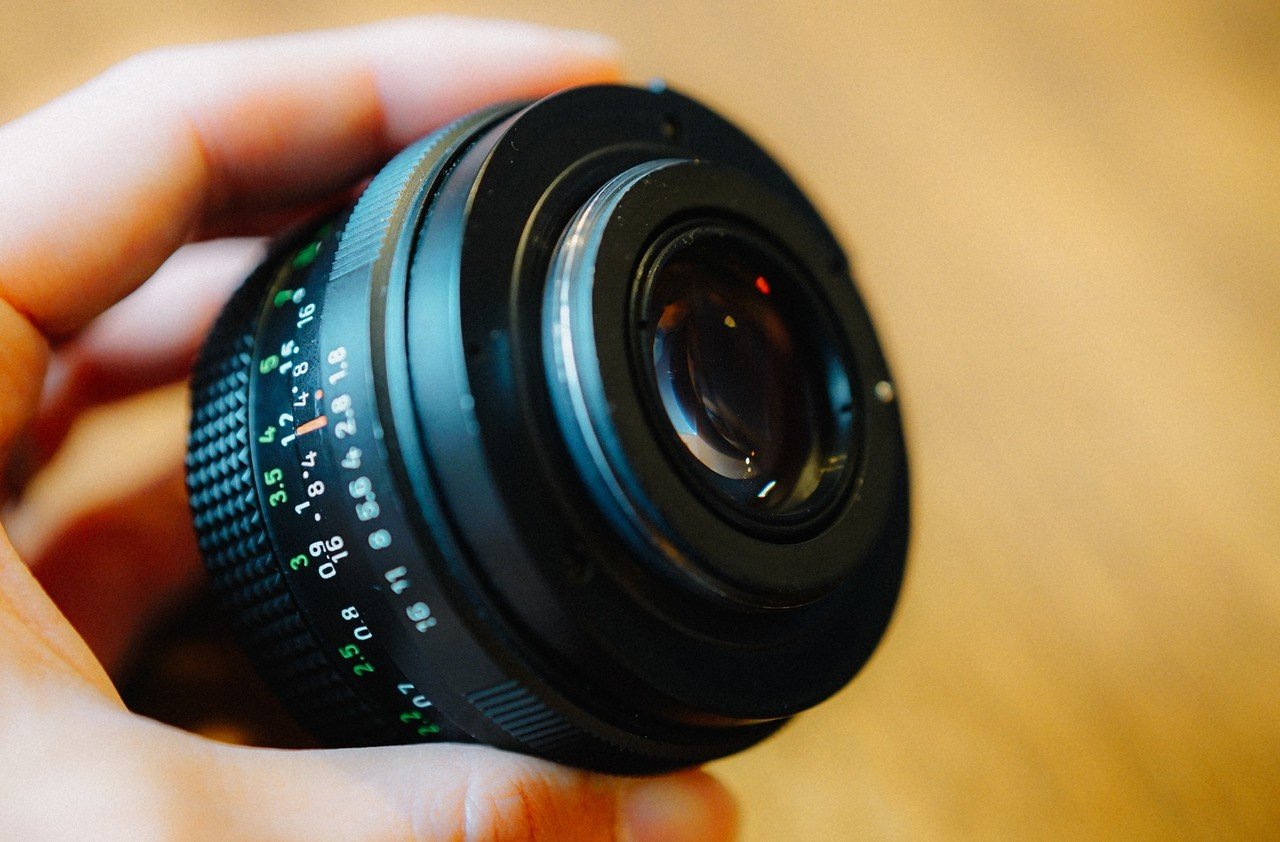 VEB Pentacon auto 50mm F1.8 というオールドレンズについて｜olieviour