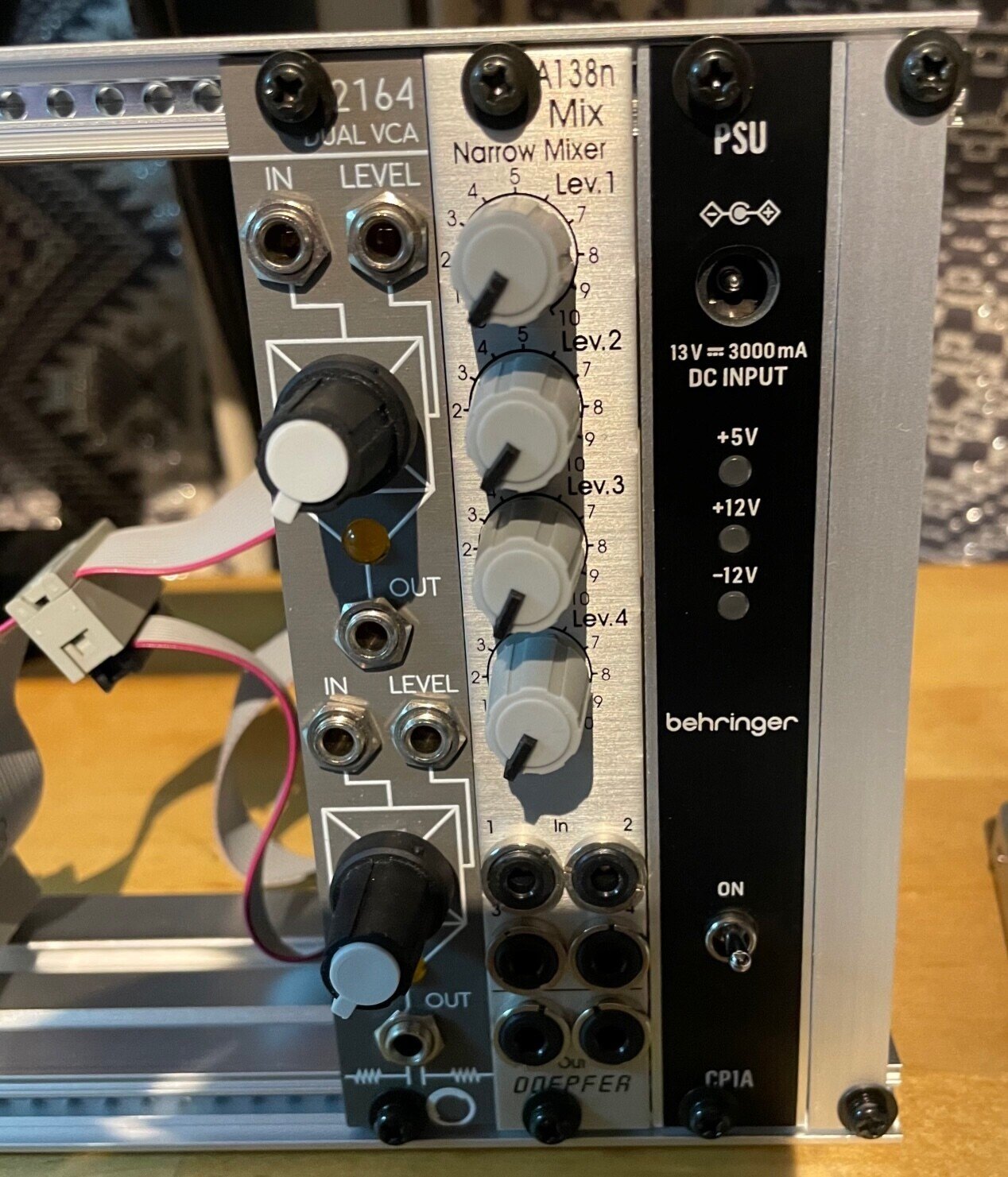 DEEP IN MODULAR #モジュラーシンセ 備忘録① 自作ユーロラックケース