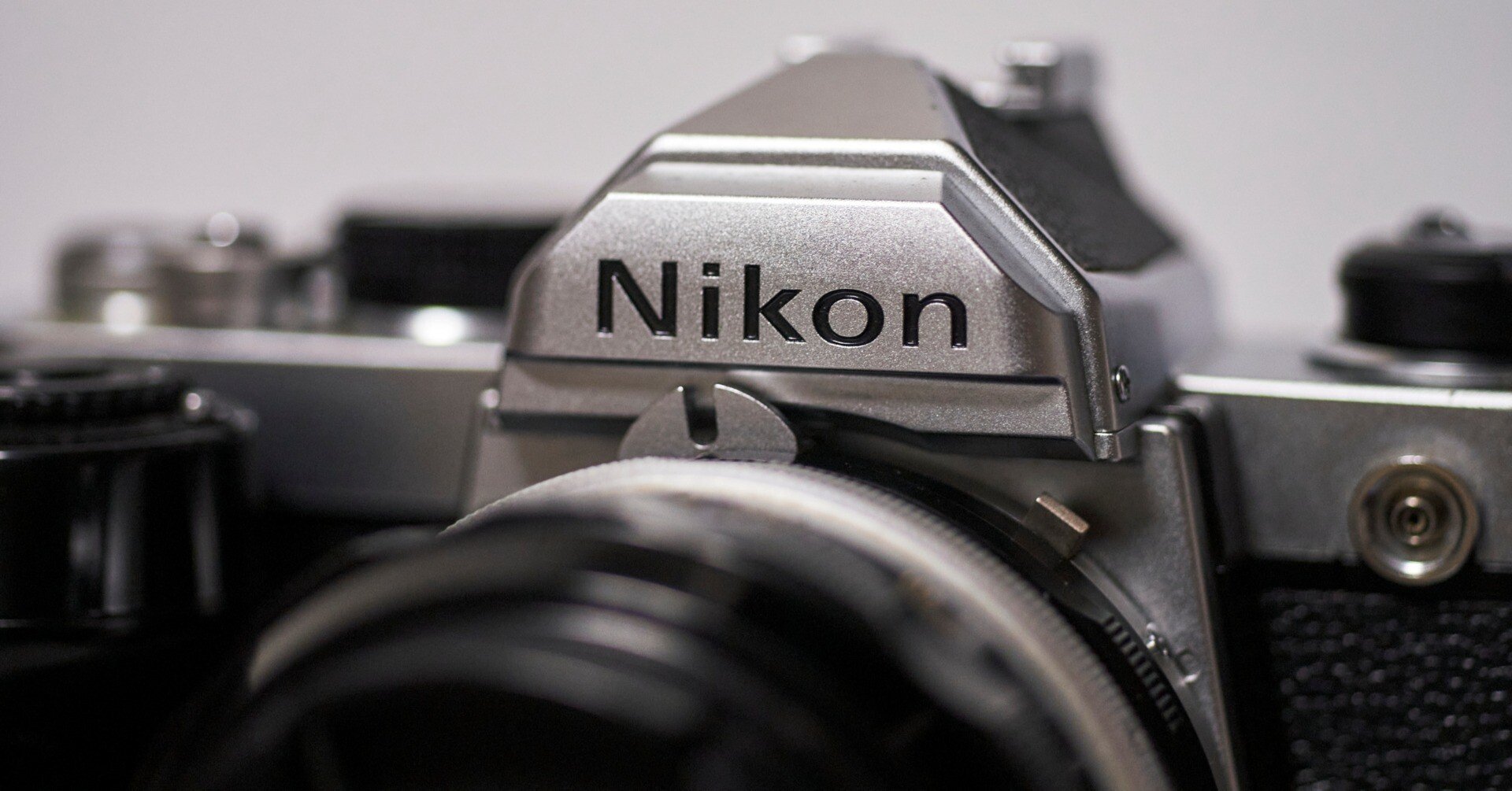 Nikon FM Nikon MD-12 機械式の魅力と醍醐味｜Sven.