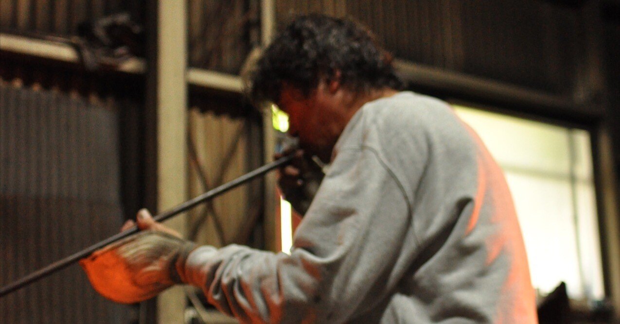 手吹きガラス作家 横山秀樹｜Toshiyarie