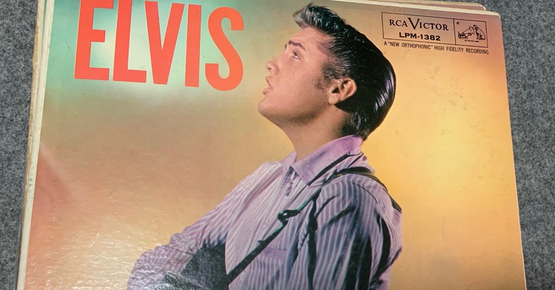 Elvis Presley/Elvis～エルヴィス登場時の勢いを余すことなく体現した