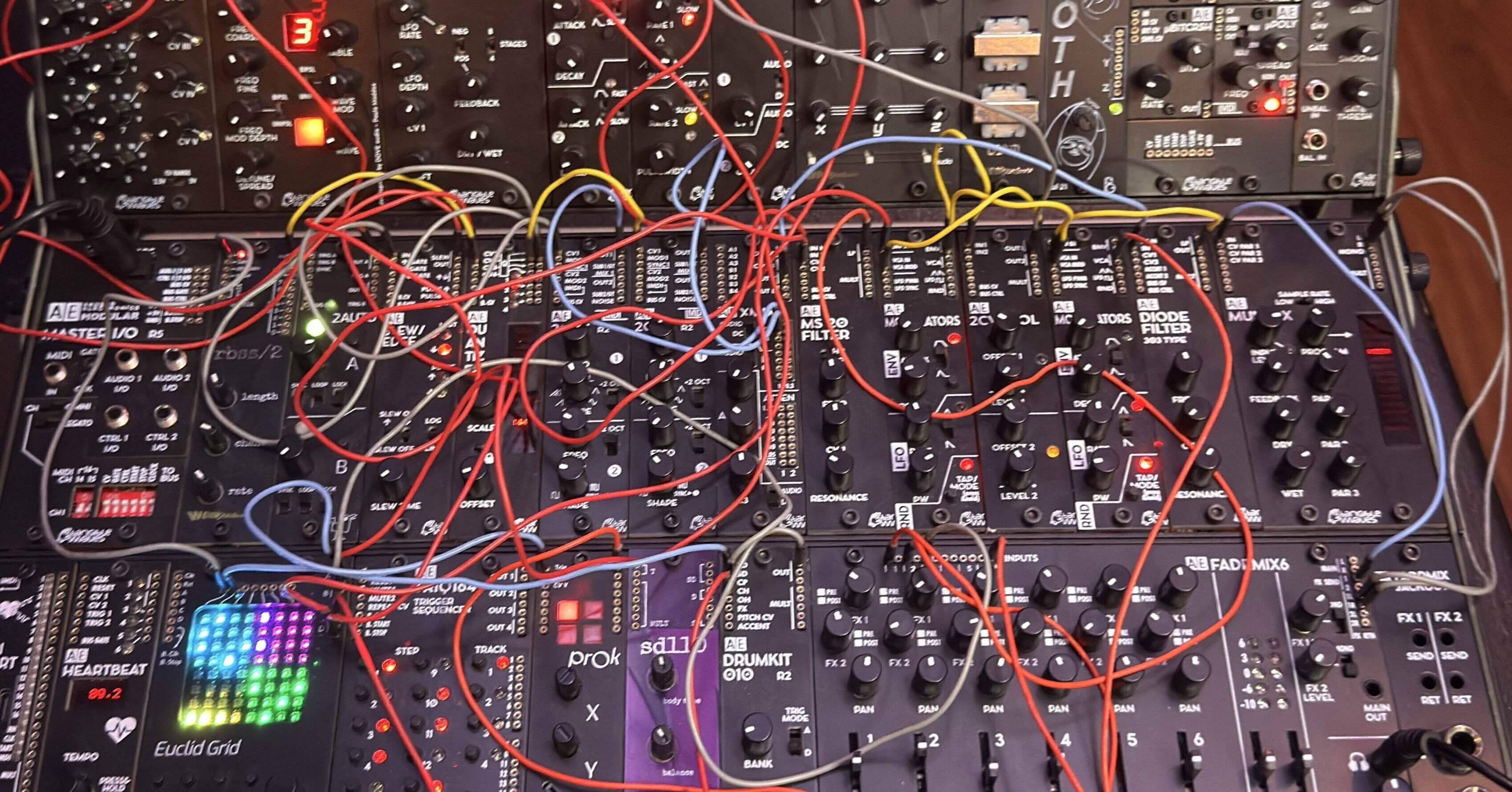 モジュラーシンセイベントレポート Patching for modular 国産