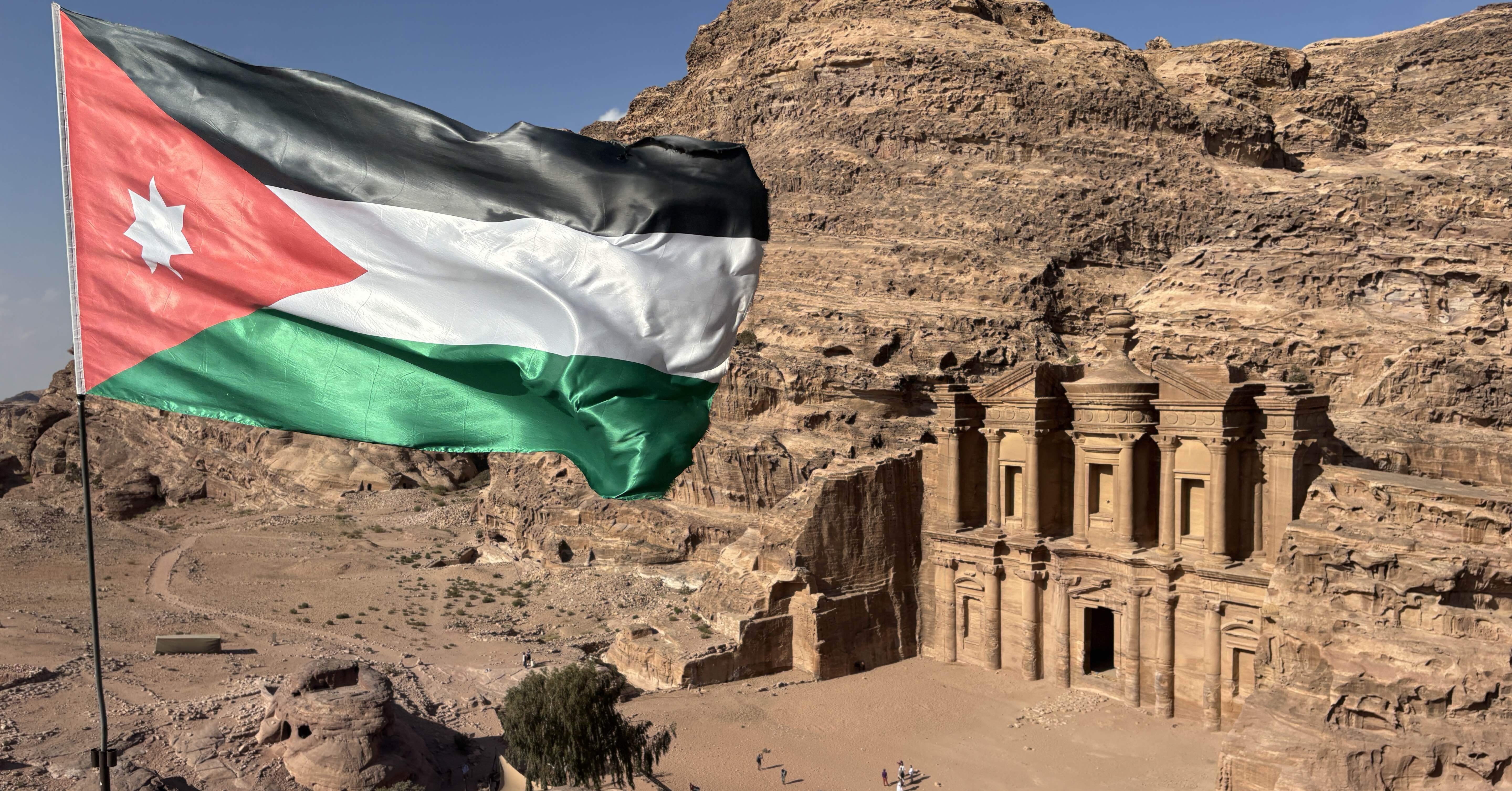 ヨルダン旅行記#3】2日間かけてペトラ遺跡探索｜ゆりぽん 🌎 海外一人旅