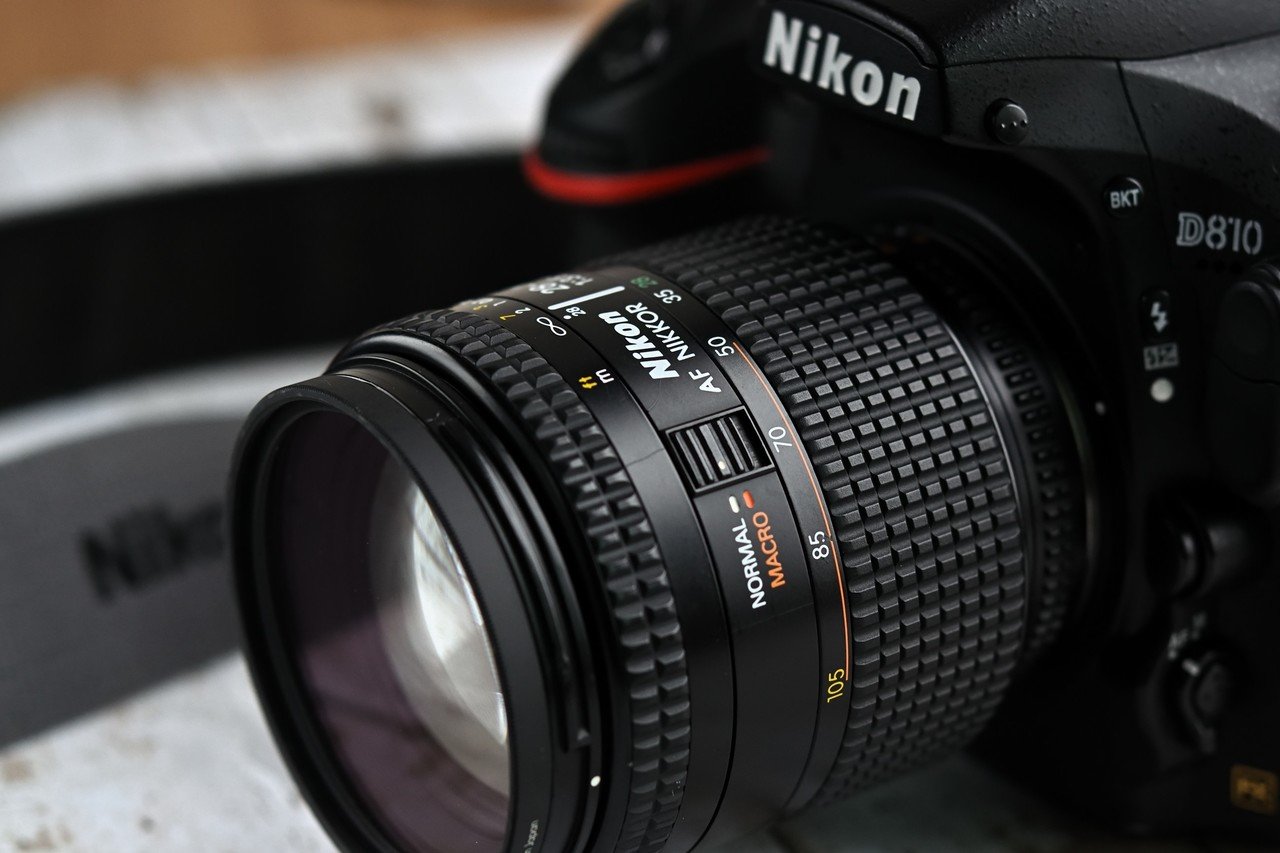 秋の始まり、古めのズームレンズで。Nikon Ai AF Zoom Nikkor 28