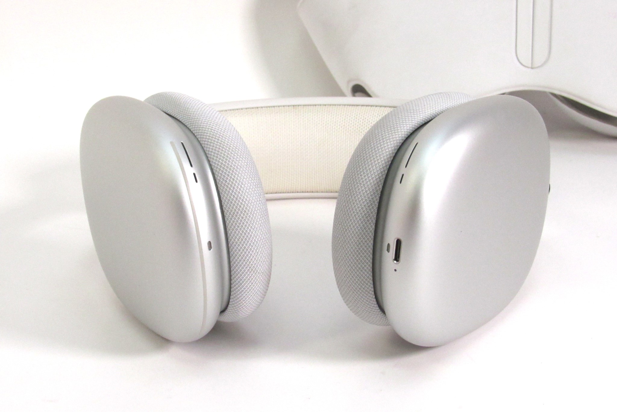 Apple AirPods Max A2096 Wireless Bluetooth Over-Ear Headset - Silver