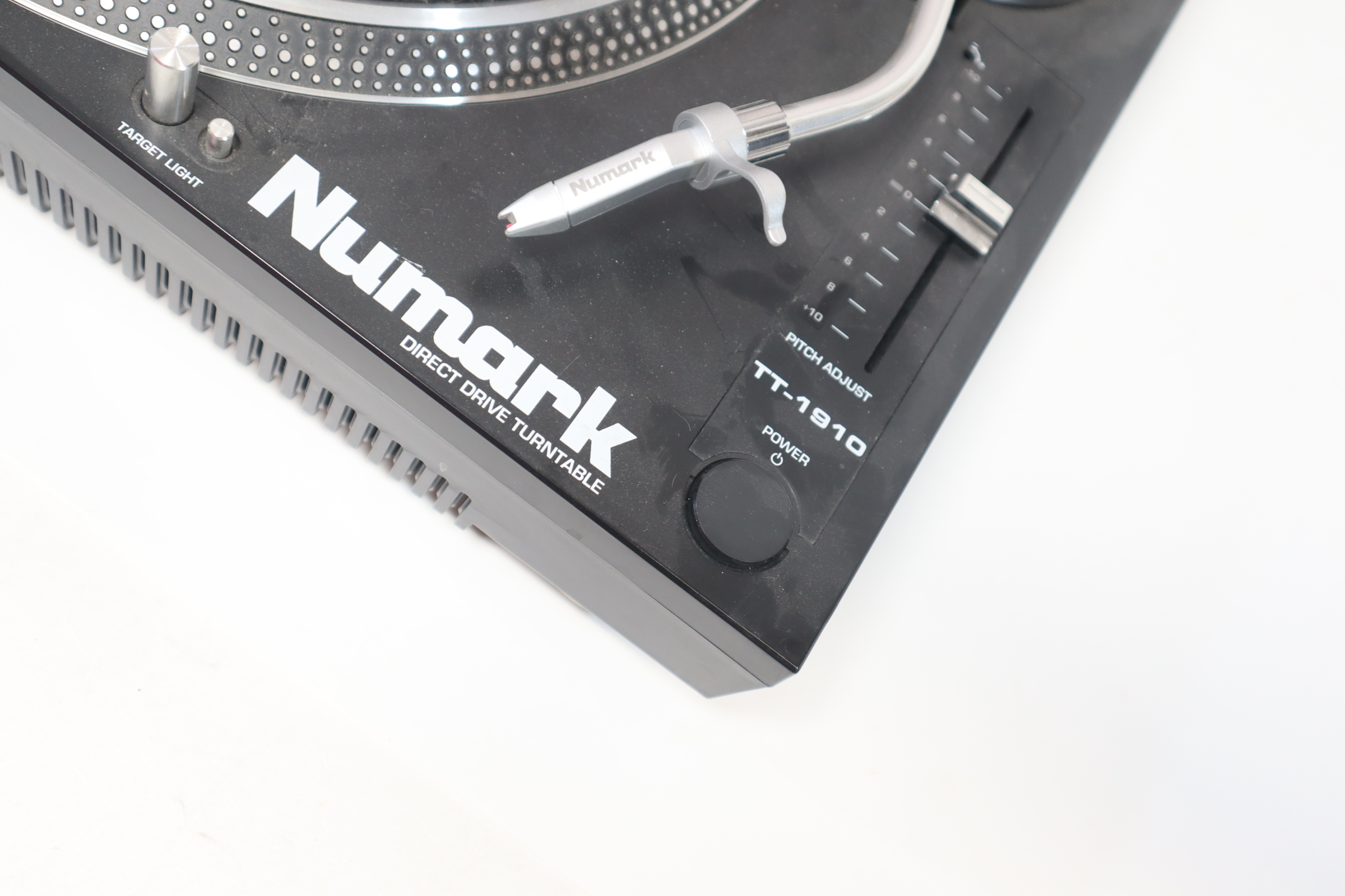 Numark TT-1910 Black Direct Drive Turntable 5830