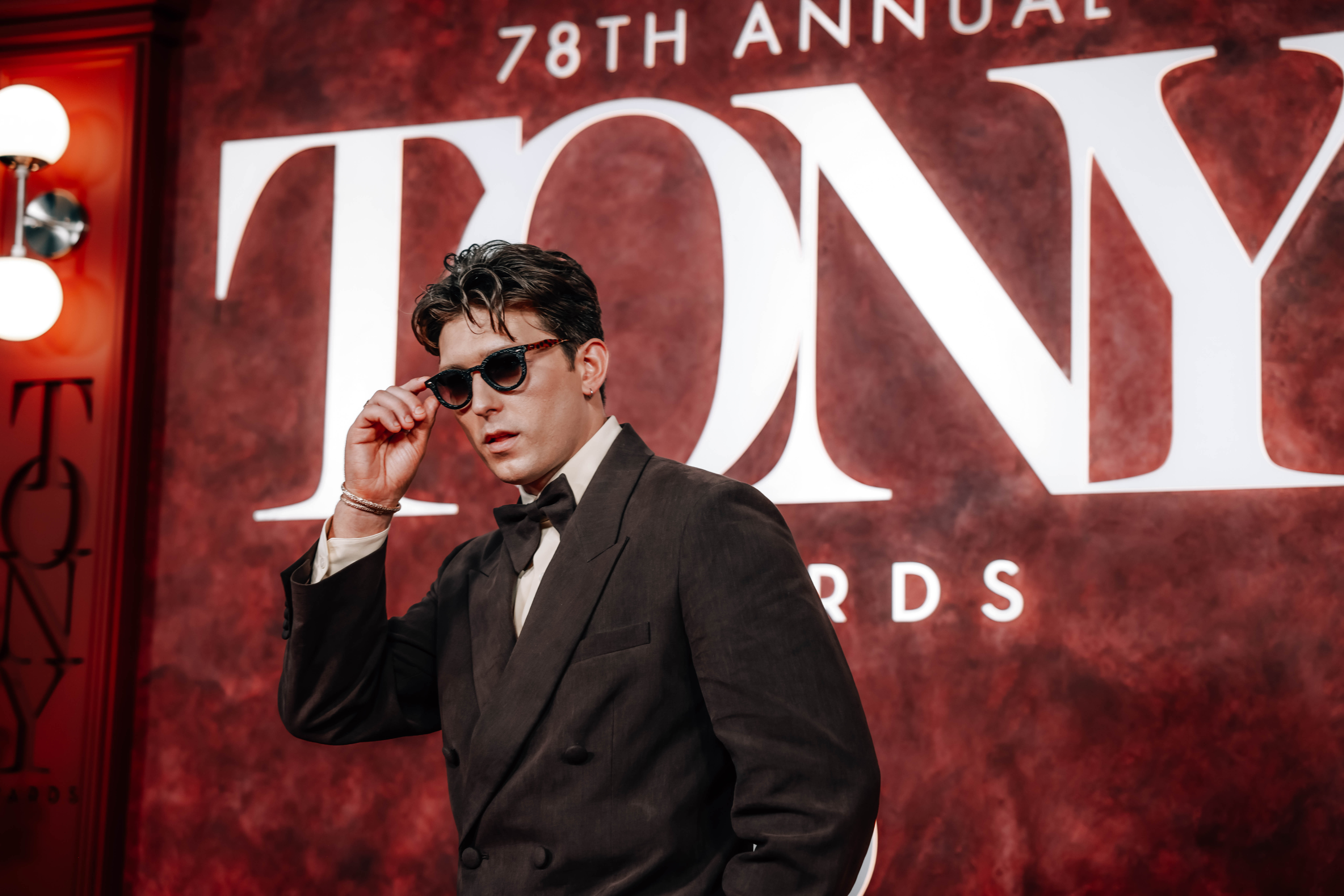 Soda Scout Crashes 2025 Tony Awards Red Carpet | Playbill