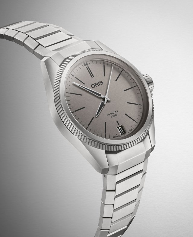 オリス WATCHES＆WANDERS2022新作「プロパイロットXキャリバー400