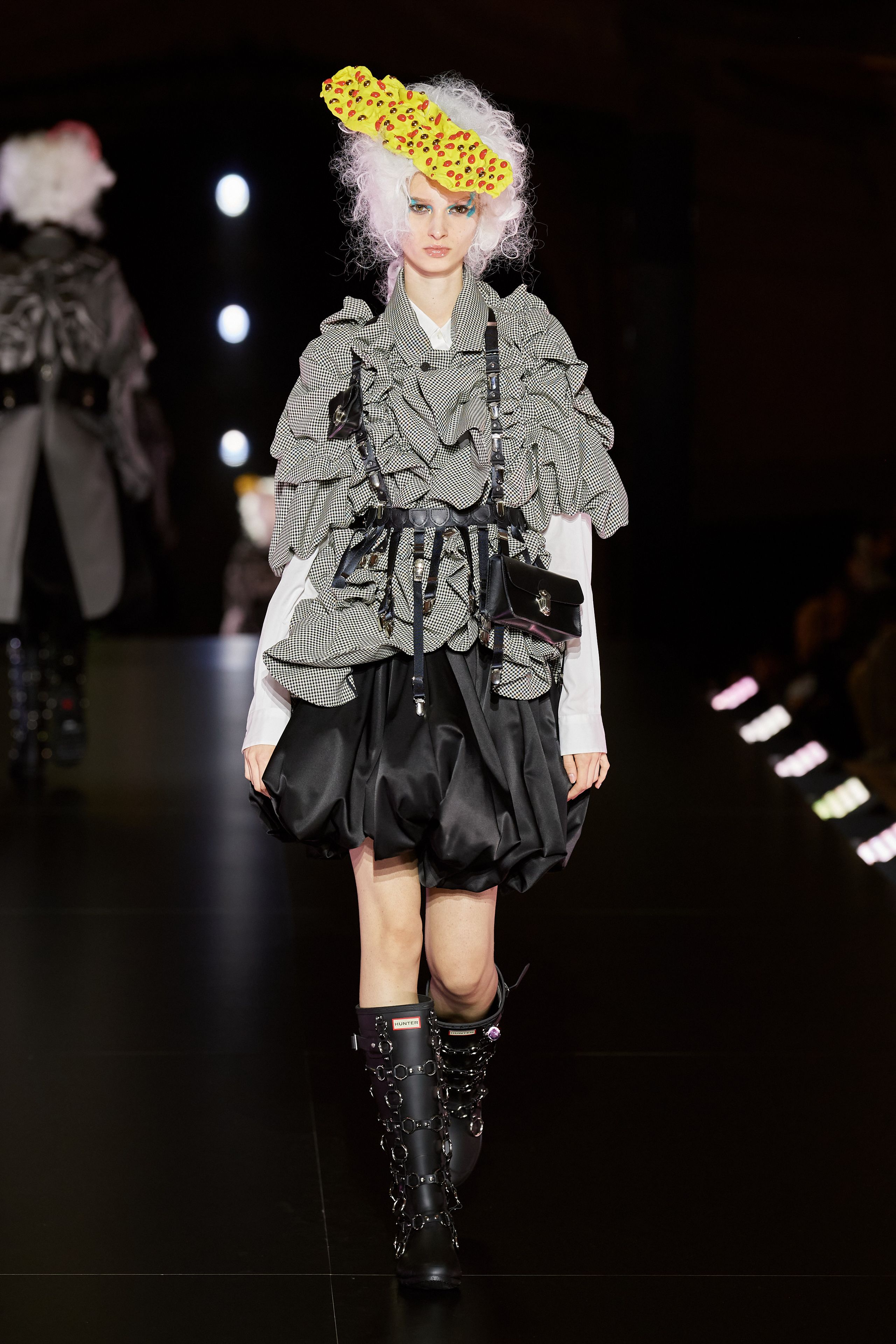 Noir Kei Ninomiya Spring 2023 Ready-to-Wear Fashion Show | Vogue