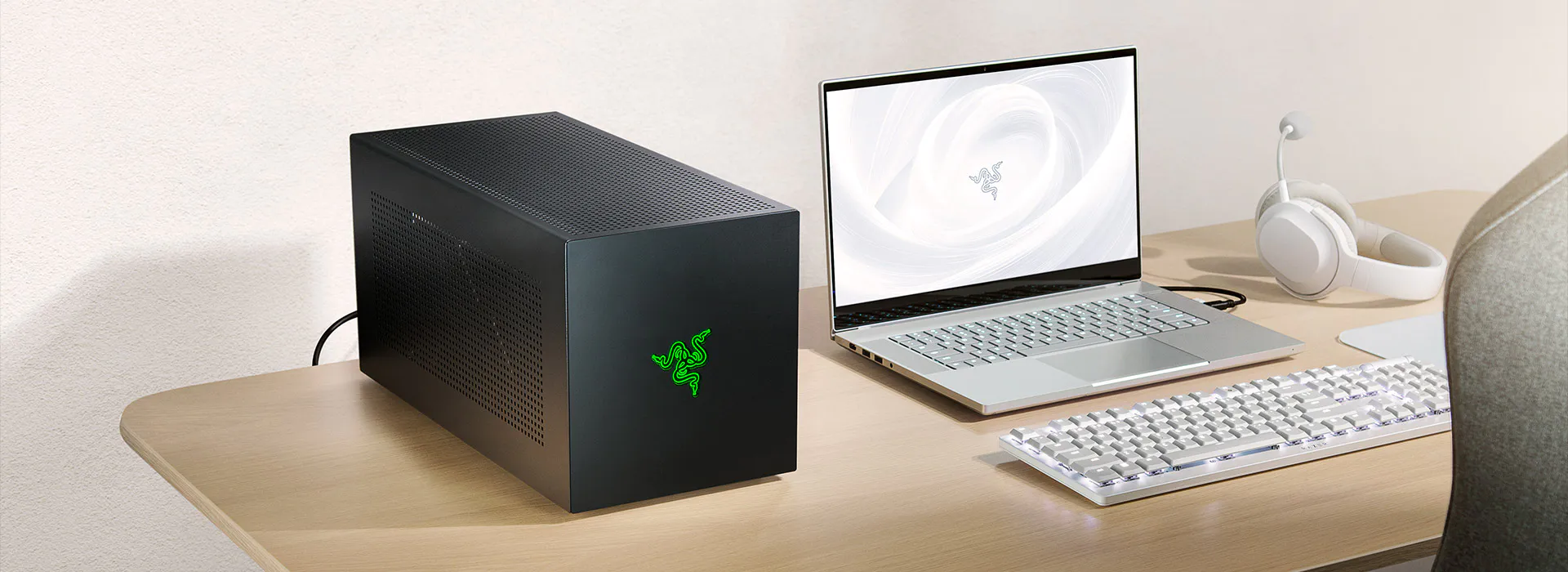 Razer Core X V2 - Thunderbolt™ 5 eGPU | Razer United States