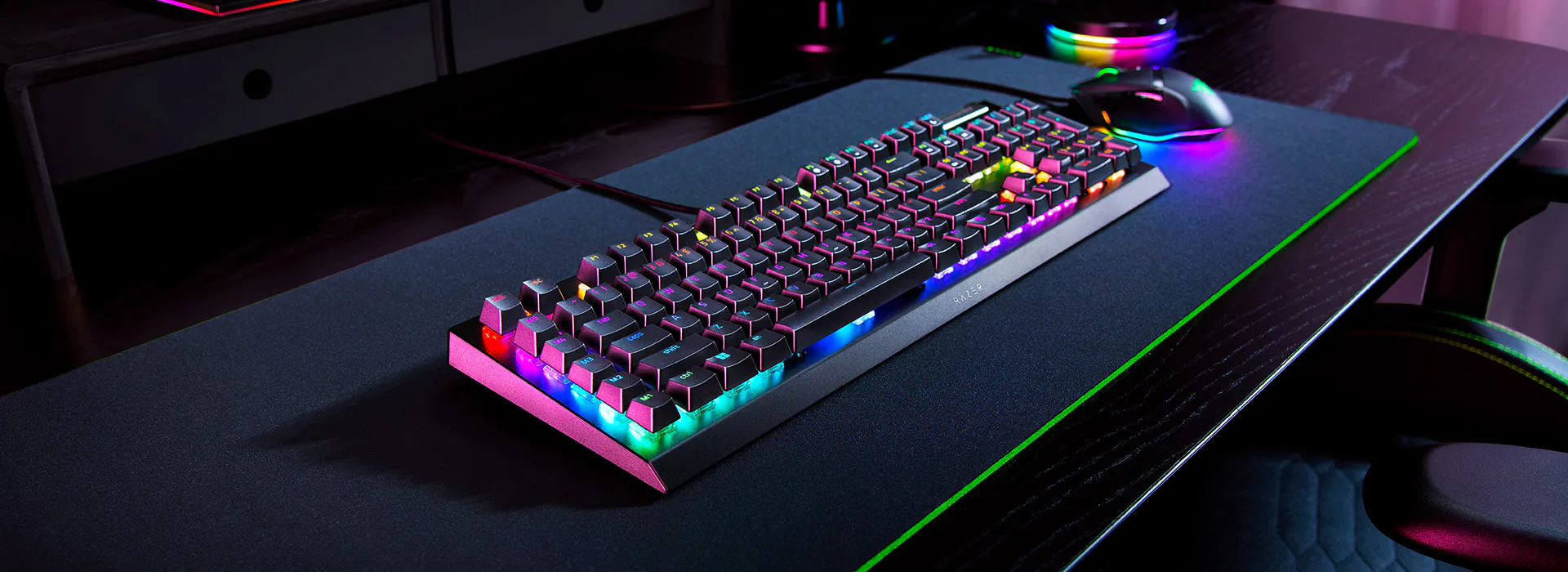 メカニカルゲーミングキーボード - Razer BlackWidow V4 X (RGB
