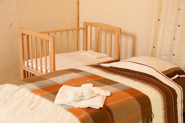 サワベビー | 添い寝ミニベッド L型プチベリー(ナチュラル)［ベビー