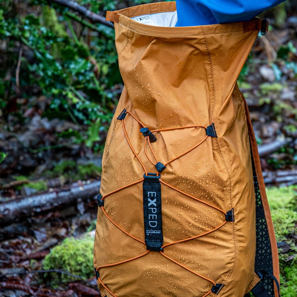 Cloudburst 25 ONE SIZE | EXPED | しっかり背負える背面パット入り