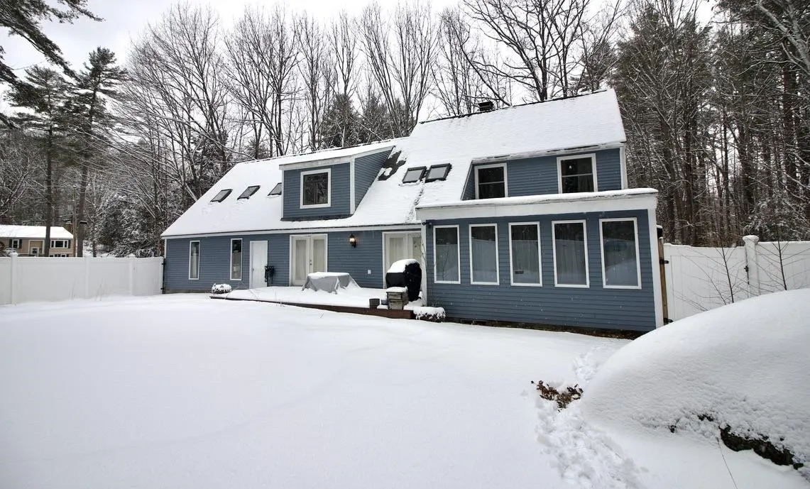 70 Hillside Dr, Henniker, NH 03242 [Updated 2/27]
