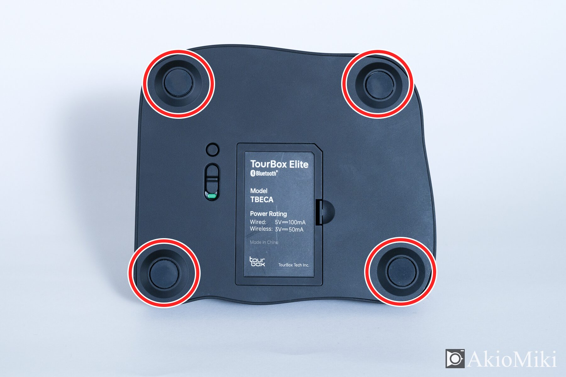 6ヶ月間のレビュー】TourBox Eliteを徹底解説！外観から初期設定も紹介