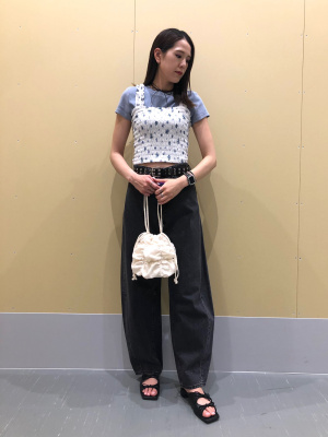 GU公式 | シャーリングフラワープリントキャミソール+E