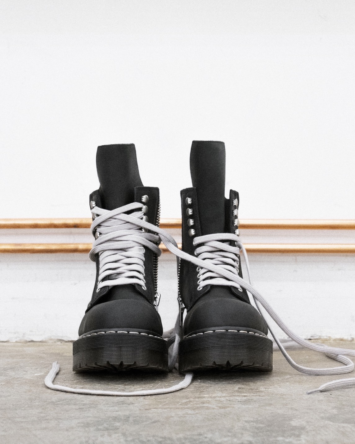 Rick Owens×Dr.Martens】毎回即完の第3弾となる注目コラボアイテムが