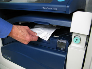 Clear the Paper Jam in the Office Finisher LX - WorkCentre 7830