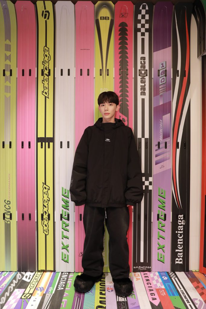 バレンシアガ」が初となるスキーウェアコレクションを発売 伊勢丹新宿