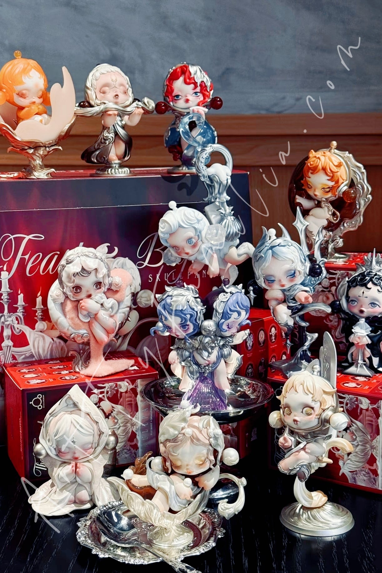 Skullpanda The Feast Begins Series | POP MART – Art Toy Familia