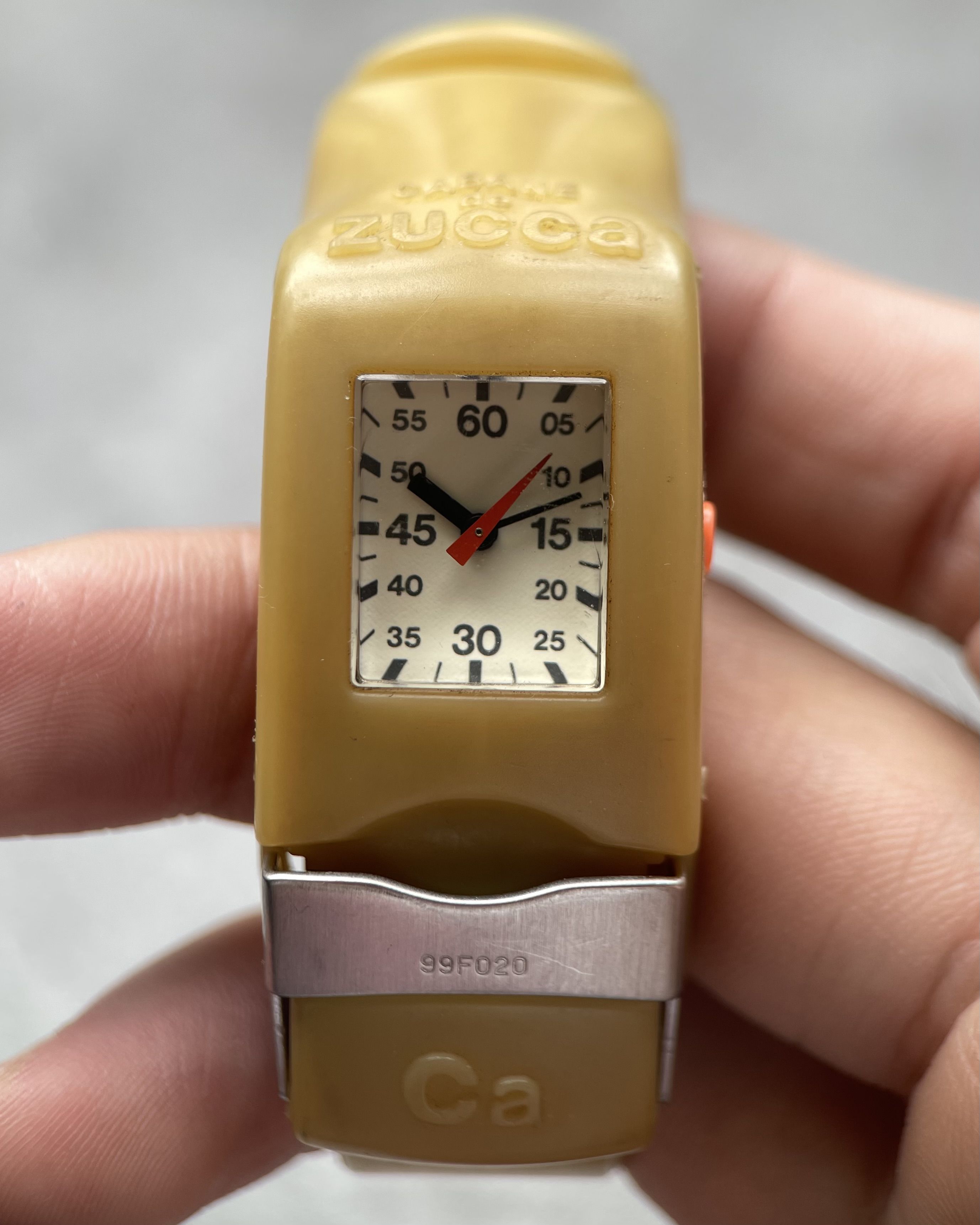 CABANE DE ZUCCA BACKBONE VINTAGE QUARTZ WATCH | Artizen Store