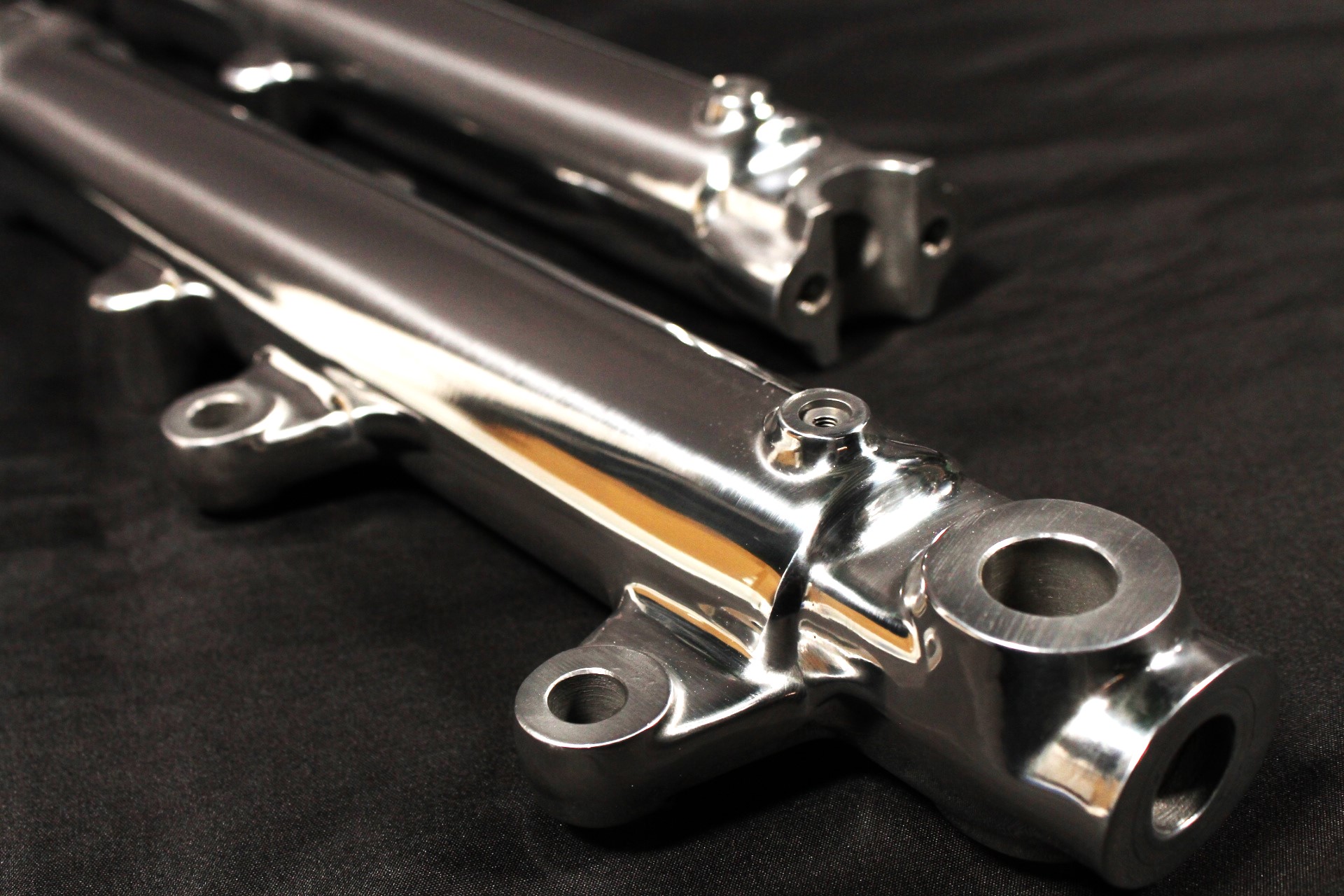 ヤマハ｜YAMAHA SR400 フロントフォークアウター バフ研磨施工（鏡面