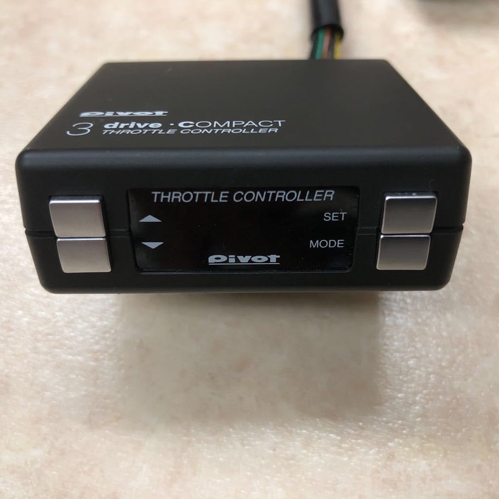 PIVOT ピボット 3-drive COMPACT ＆ ハーネス プリウス ZVW30 2ZR-FXE