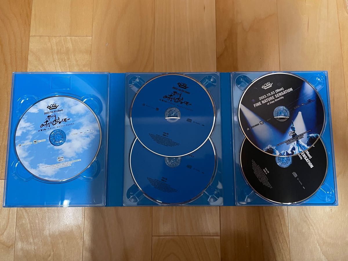 BiSH OUT of the BLUE(初回生産限定盤)(Blu-ray Disc2枚組+CD3枚組