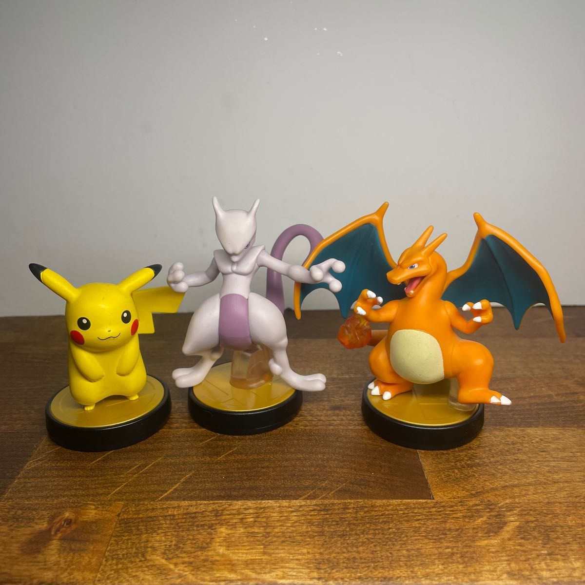 ポケットモンスター ピカチュウ ミュウツー リザードン amiibo