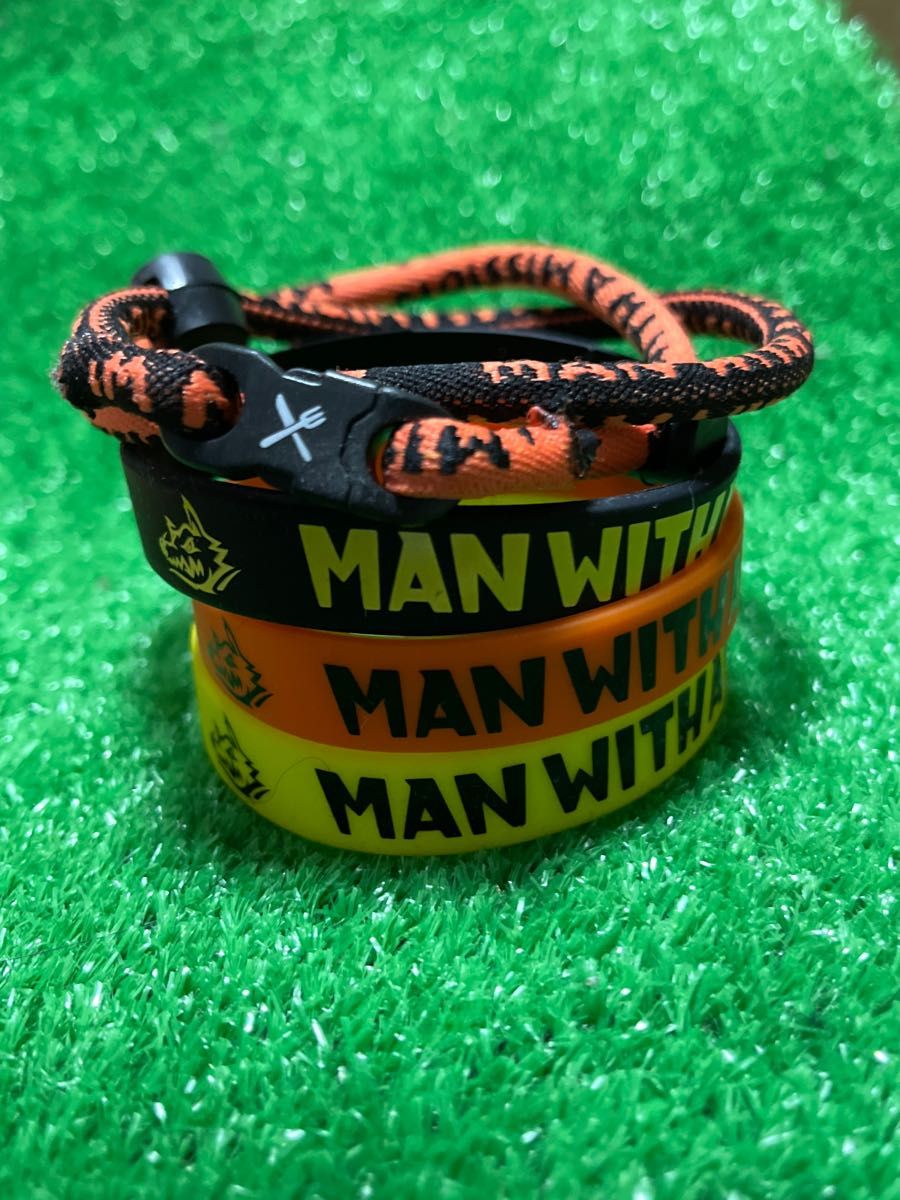 マンウィズ トーキョータナカ オレンジ ラバーバンド ラババン