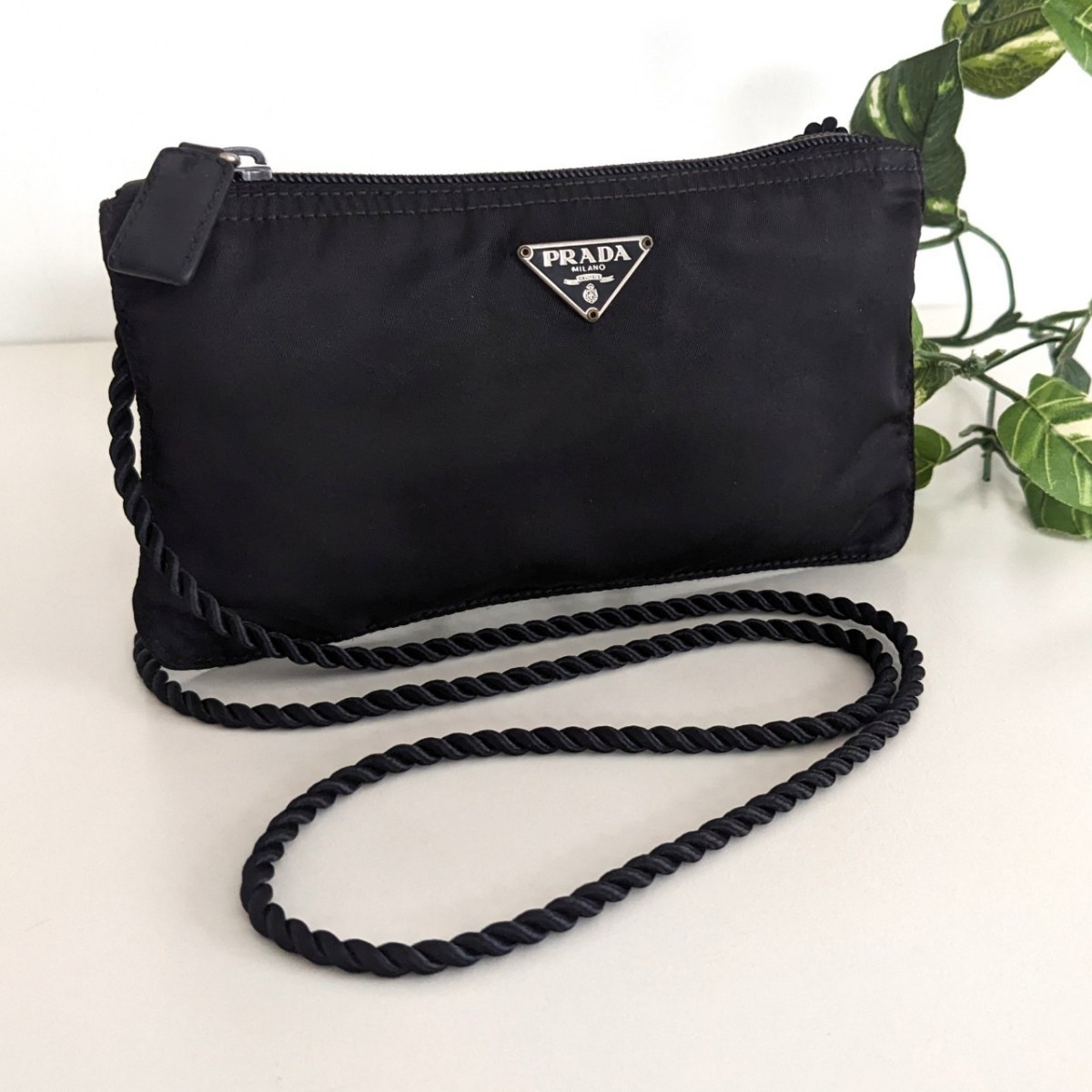 良品 プラダ サコッシュ ナイロン ミニバッグ 斜め掛け ポーチ 財布