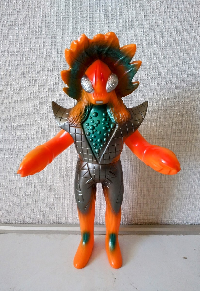 Yahoo!オークション - ギロン人 スタンダードサイズソフビ ブルマァク