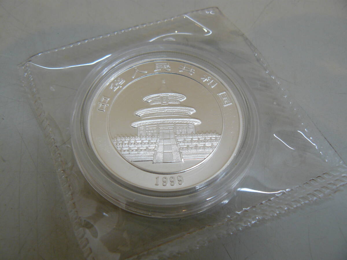 Yahoo!オークション - 29850 中国パンダ銀貨 1999年 10元 .999Ag 1oz