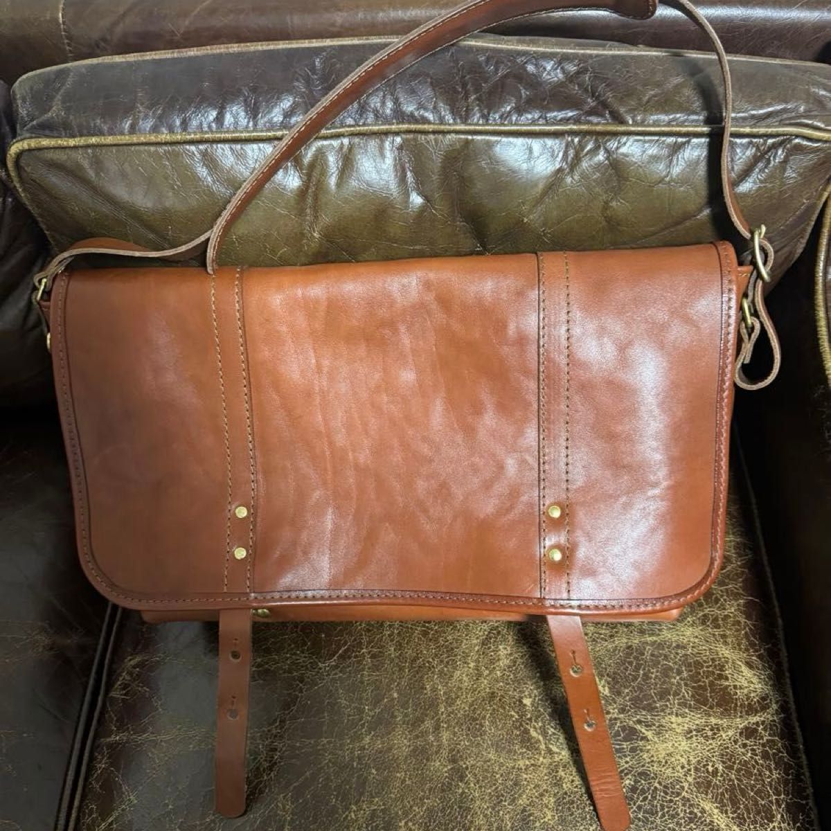 ヘルツ HERZ メッセンジャーバッグ CM100 Lサイズ チョコ｜Yahoo