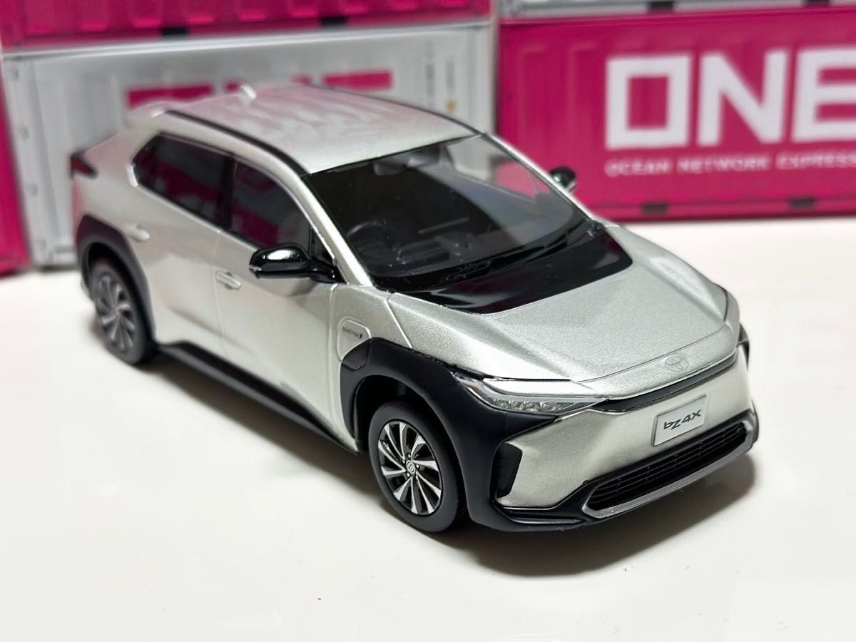 期間限定値下 トヨタ bZ4X プレシャスシルバー 10系 非売品1/30 カラー