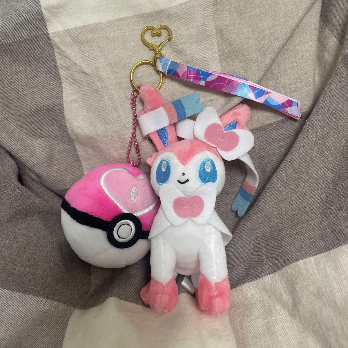 ポケモンセンター限定 ニンフィア ラブラブボール ペアマスコット