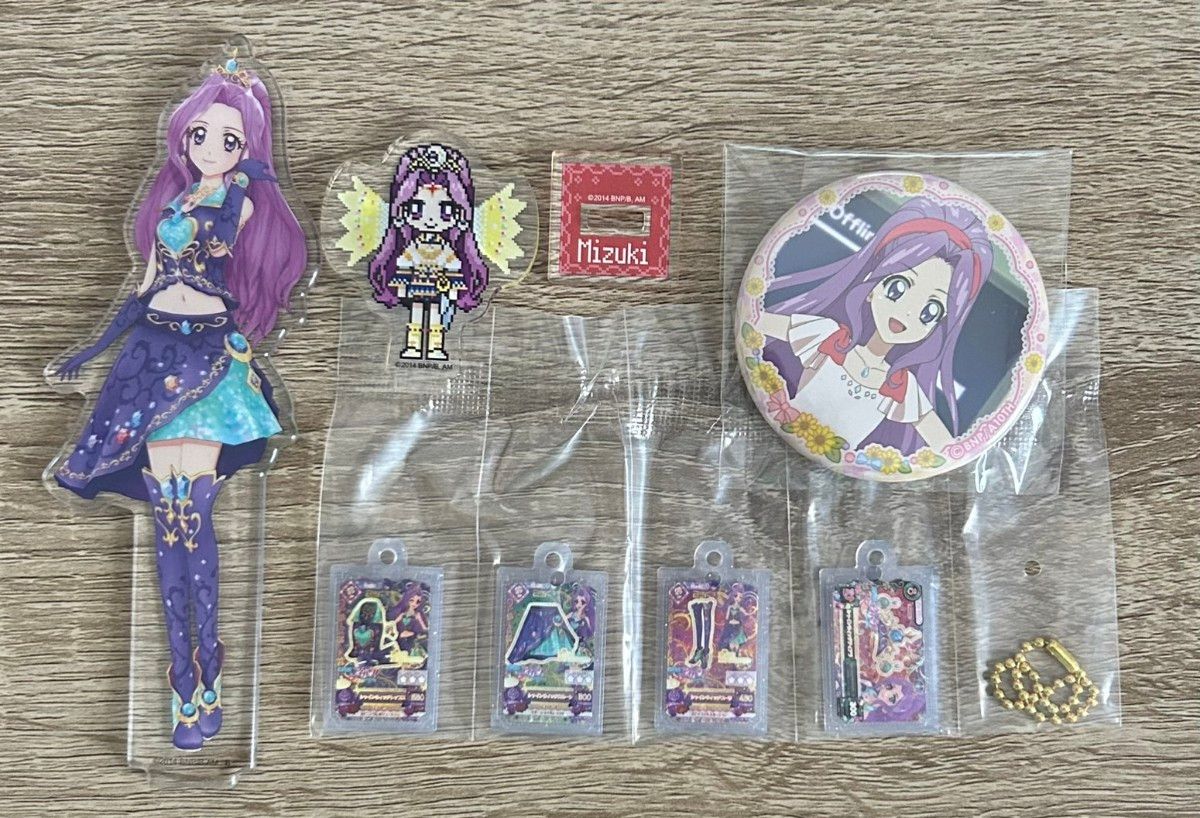 アイカツ 神崎美月 アクリルスタンド 缶バッジ ガチャガチャ｜Yahoo