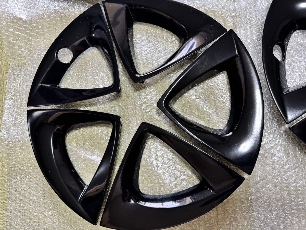 トヨタ プリウス50純正17インチアクセントピースブラック1台分20個艶