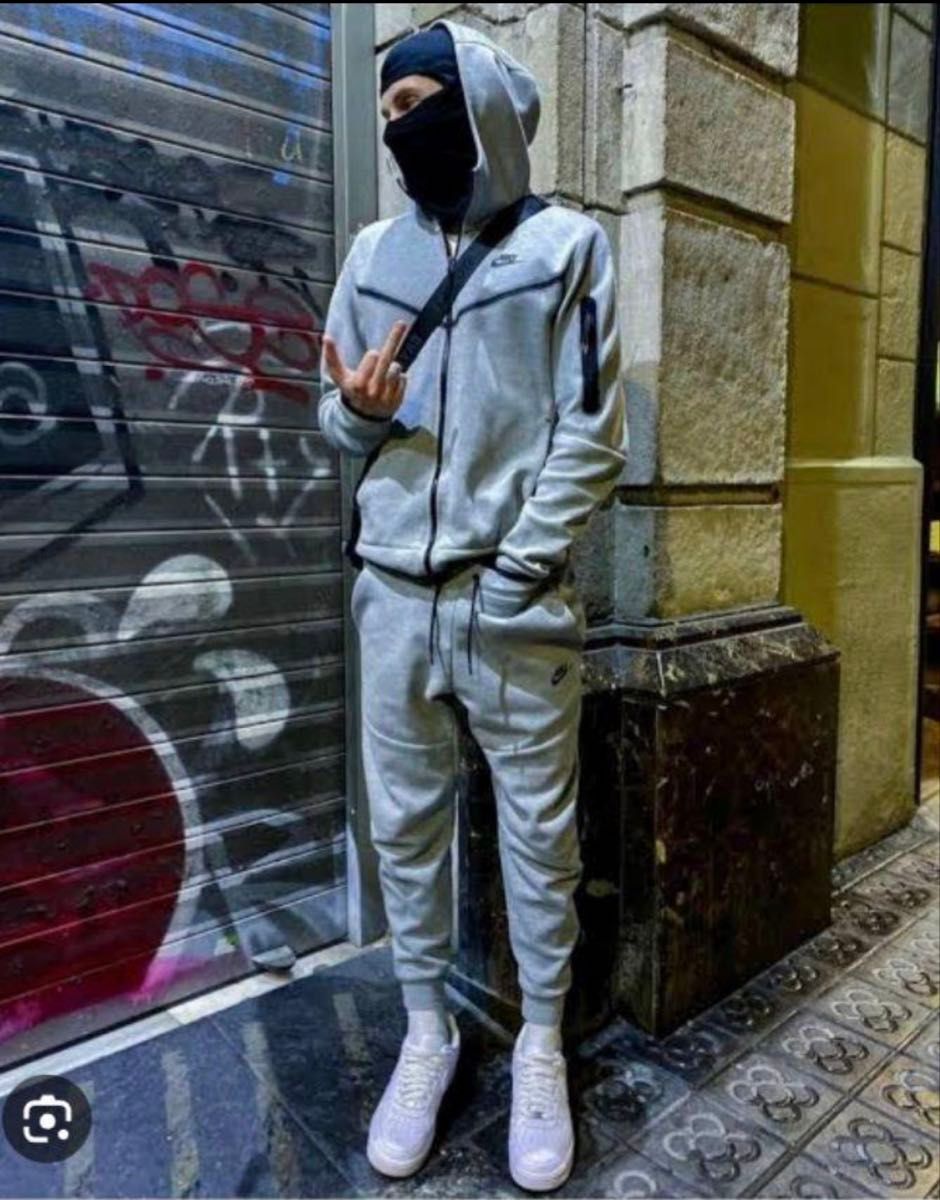 ナイキテックフリース セットアップ 上下 グレー Mサイズ 美品｜Yahoo