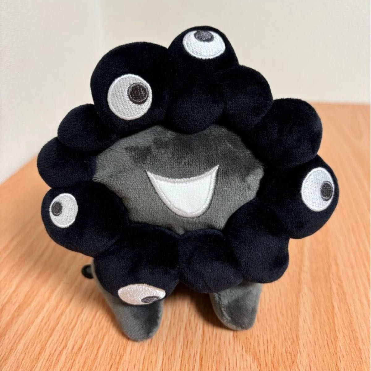 即購入可 新品タグ付き 大阪 関西 万博 黒ミャクミャク 這型