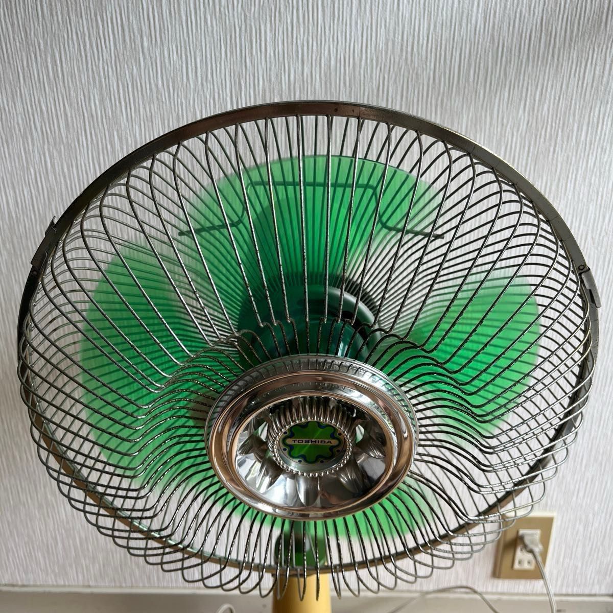 完全可動品 昭和レトロ TOSHIBA 首振り 扇風機 F-320NG｜Yahoo!フリマ