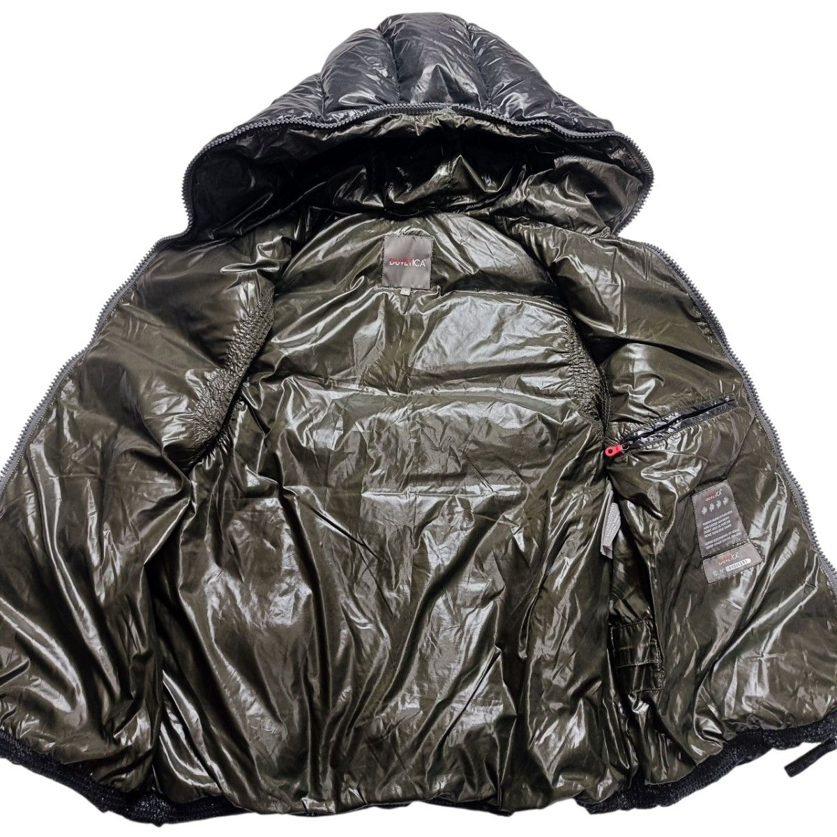 DUVETICA デュベティカ ダウンベスト フード付き 黒 グロッシー