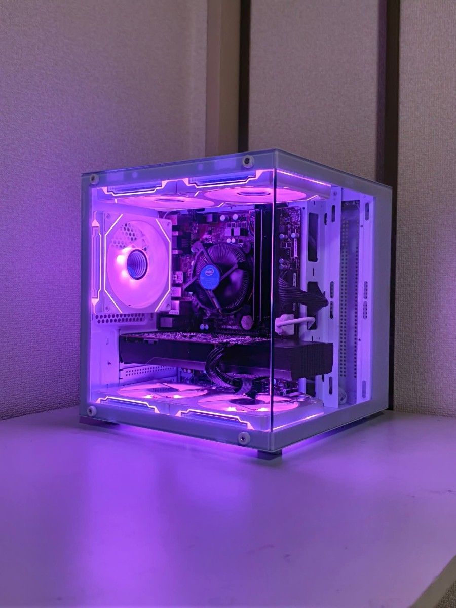 新品ケースハイスペック動画編集高性能ゲーミングPC i7 7700とモニター