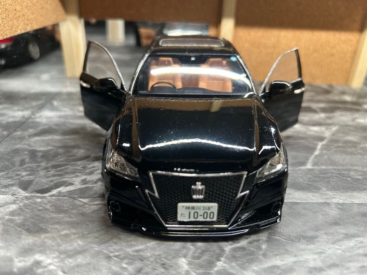 アオシマ 210クラウンアスリート改 完成品 ドア開閉ギミック式に変更